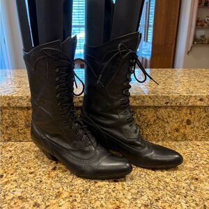 Oak Tree Farm Mexico Black Victorian Style Leather Boots sz 7 Low Heel Mid Calf